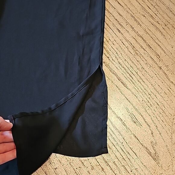 Black v neck blouse size S DR2 - Picture 3 of 5